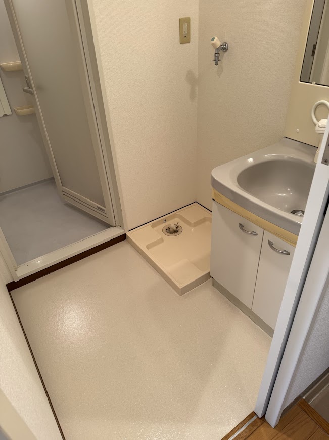 坂戸市2DKマンション原状回復工事：リビング施工後 クロス張替え完了